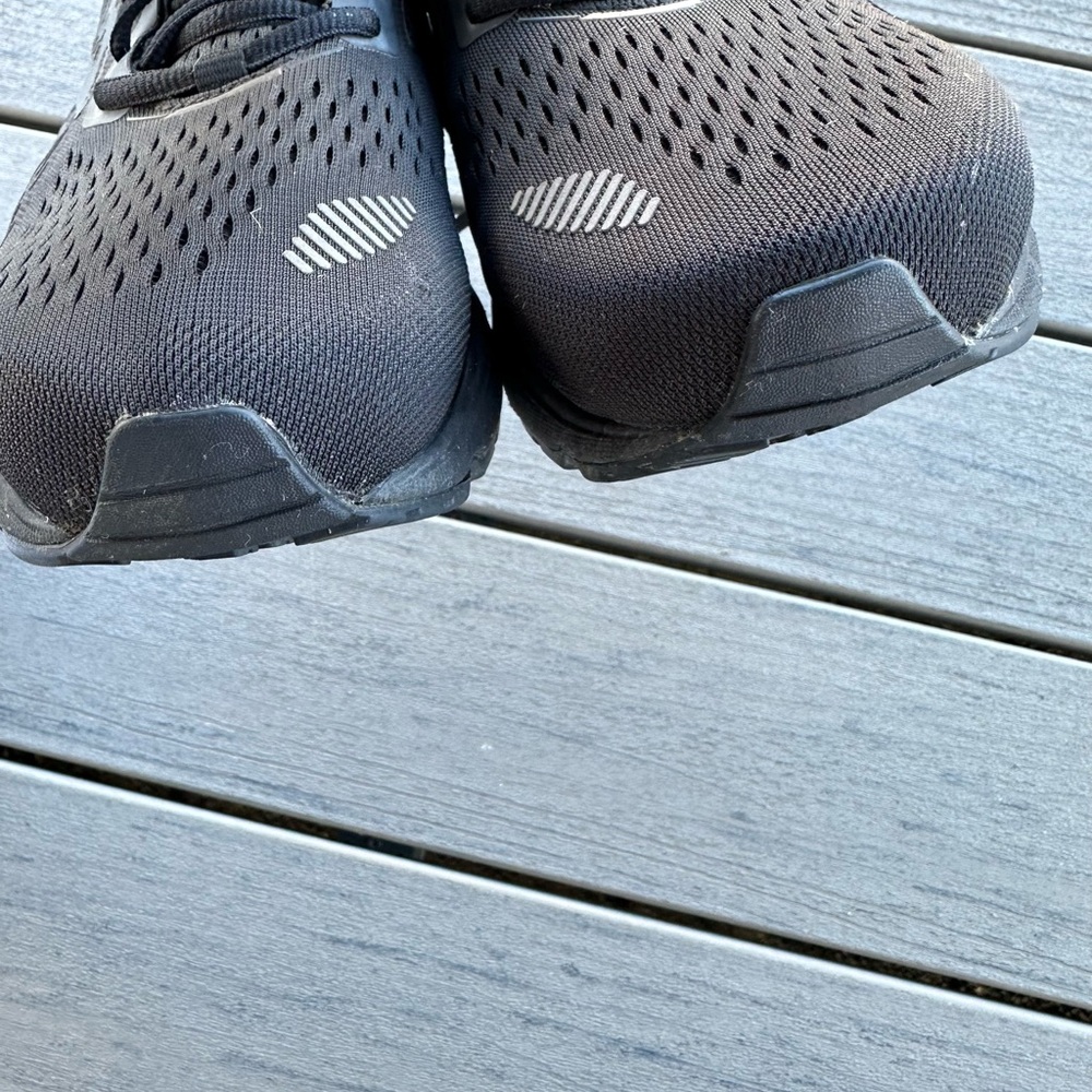 Brooks Addiction Gts 5 1103651d020 Charcoal Running Shoes With White Highlights View 3